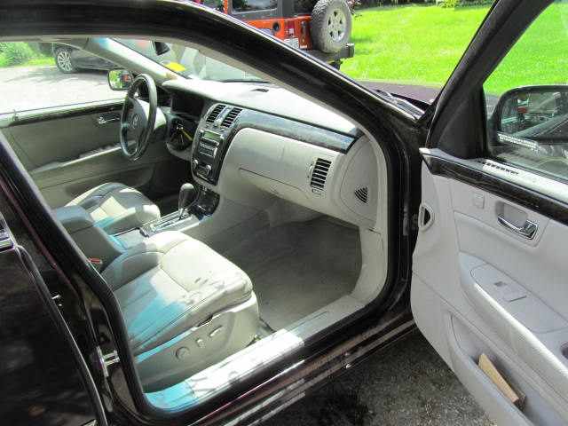 2008 CADILLAC DTS
