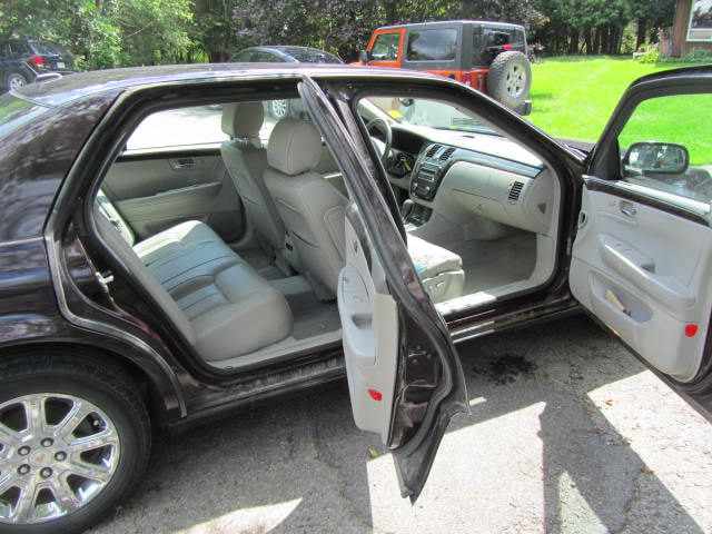 2008 CADILLAC DTS
