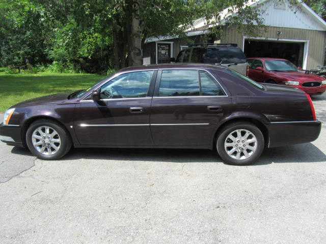 2008 CADILLAC DTS

