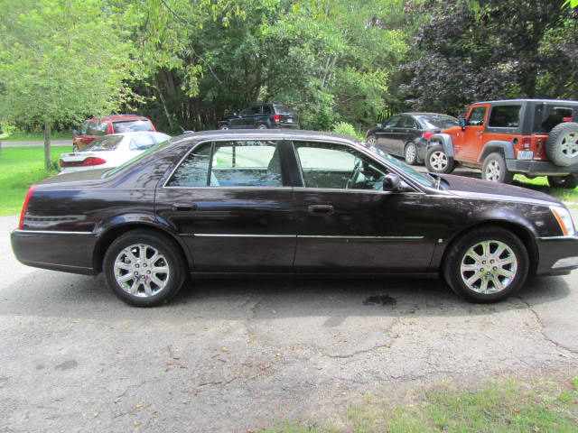 2008 CADILLAC DTS
